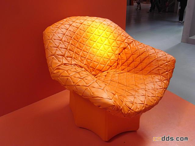百年纪念：英国设计师Hubert的Juliet椅子