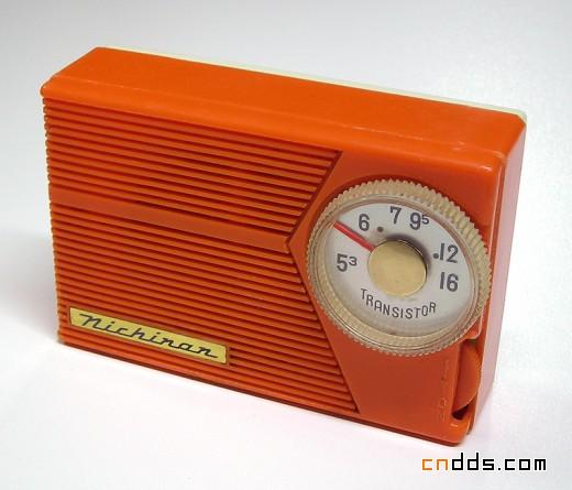 怀旧设计：1960年代老式晶体管收音器