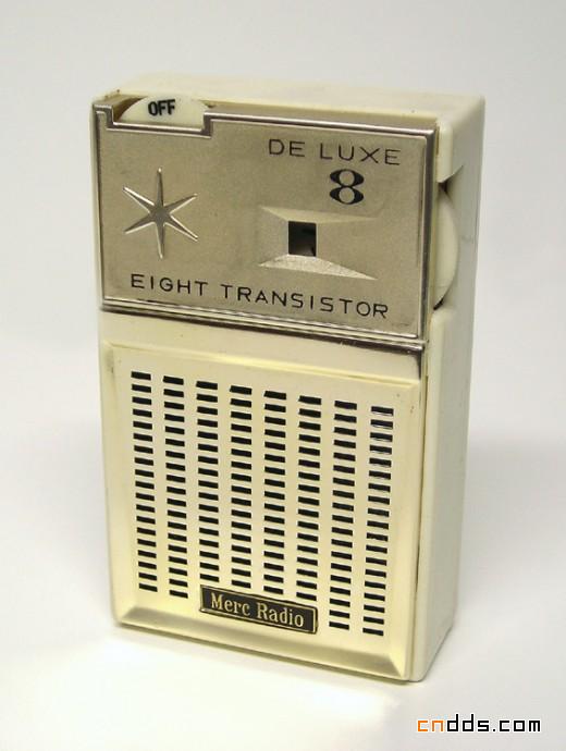 怀旧设计：1960年代老式晶体管收音器