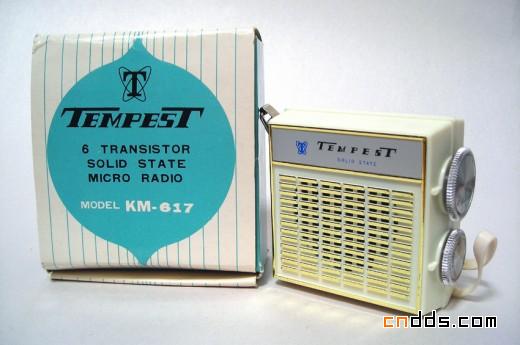 怀旧设计：1960年代老式晶体管收音器