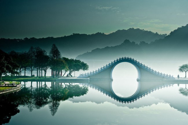如真如幻的台湾月亮桥