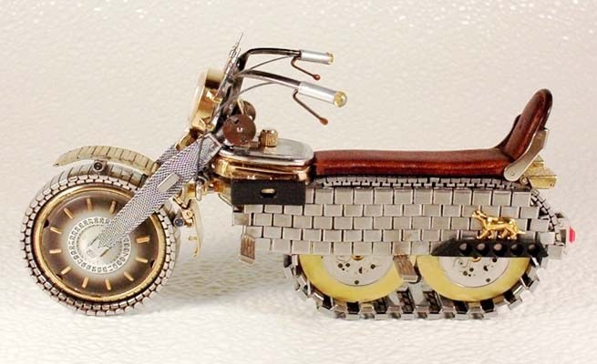 艺术家让手表变成错综复杂的豪华摩托车