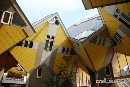 荷兰鹿特丹的立方体房子