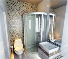 80蜗居小浴室家装设计