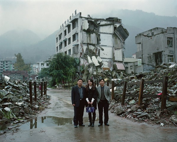震撼：记录5.12地震过后的系列摄影