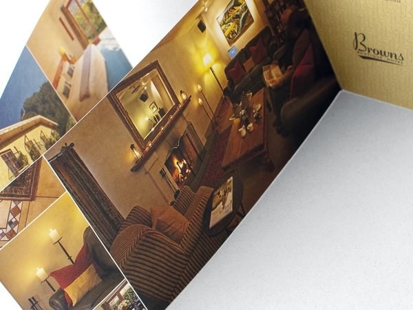古奥思成设计推荐—漂亮的酒店折页画册设计欣赏