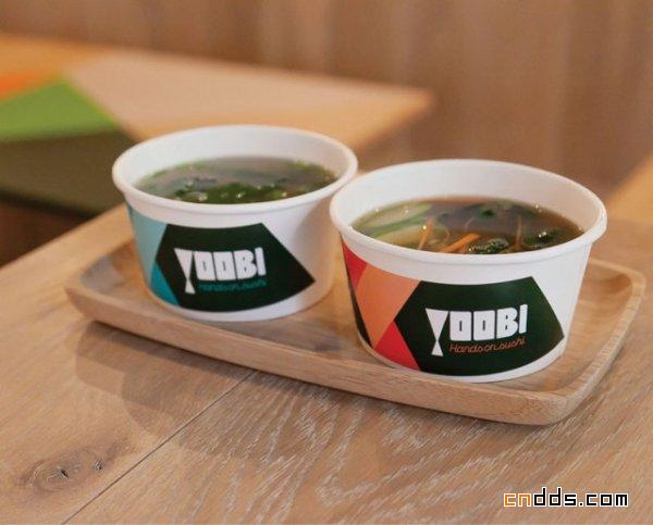 伦敦Yoobi 寿司店 : 品牌设计欣赏