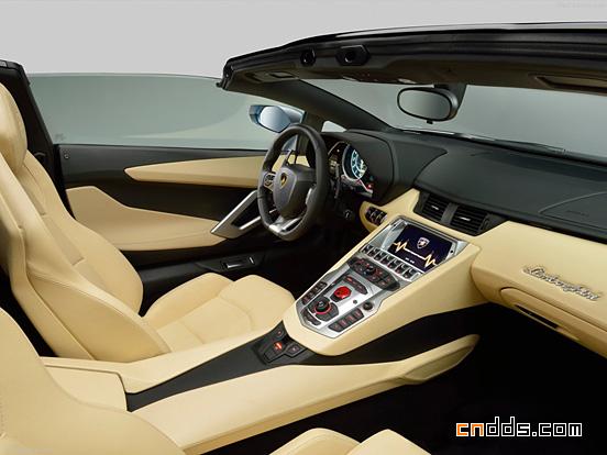 2013款兰博基尼Aventador Roadster