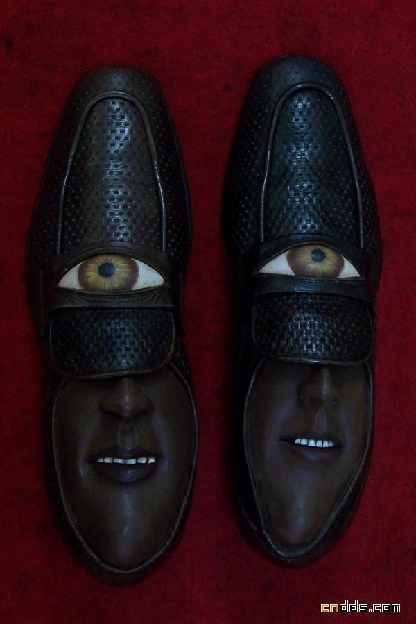 鞋子脸怪异的艺术作品