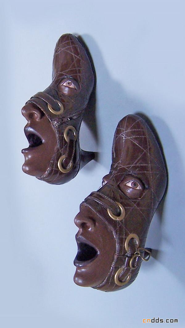鞋子脸怪异的艺术作品