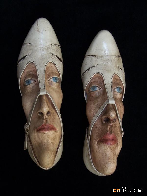 鞋子脸怪异的艺术作品