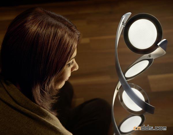 DNA螺旋雕塑：欧司朗 PirOLED灯设计