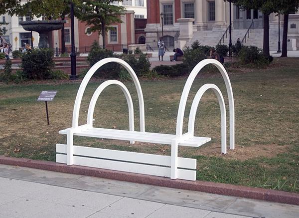 丹麥藝術家Jeppe Hein：公共長椅的另類設計
