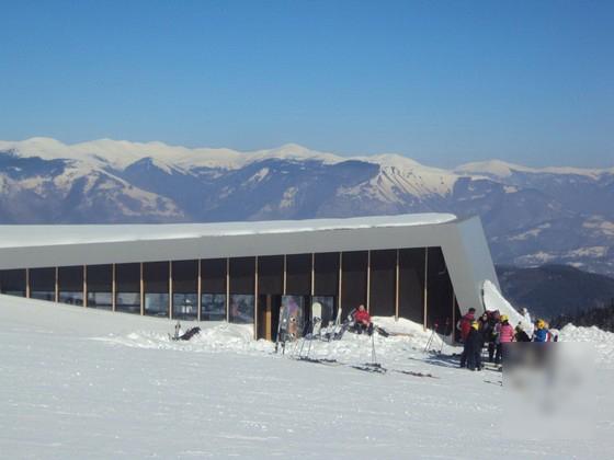 滑雪中心的餐馆