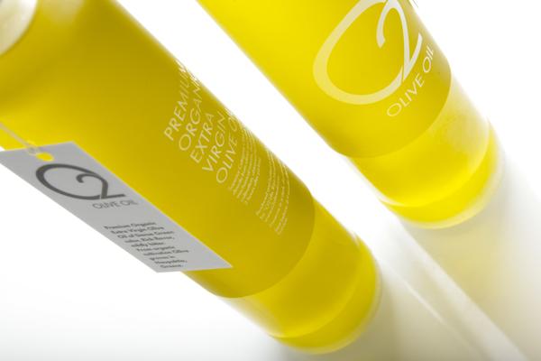希臘O2品牌橄欖油簡單優雅包裝設計