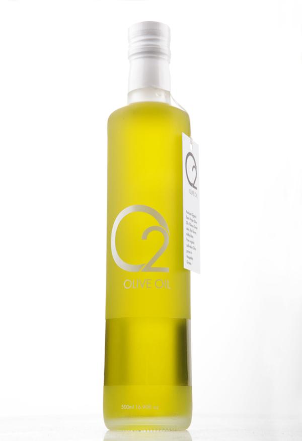 希臘O2品牌橄欖油簡單優雅包裝設計