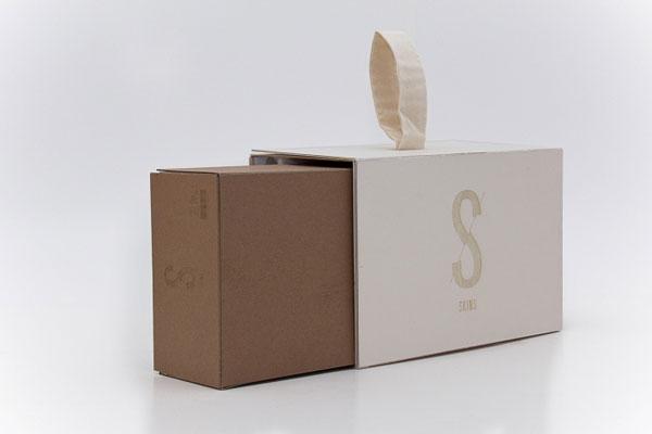 加拿大SKINS创意擦鞋包装设计