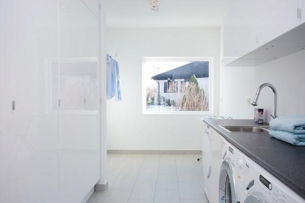 瑞典时尚典雅的白色别墅室内设计