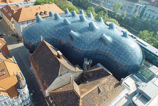 欧洲古城格拉茨的未来主义风格美术馆