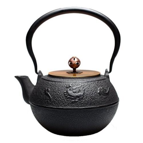 精美的日本工艺铸铁茶壶