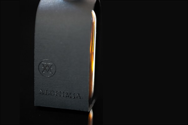 Alchimia品牌简约优雅包装设计