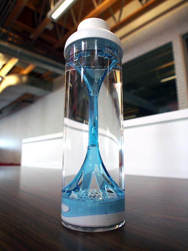 超时尚创意活塞式手动321 water过滤水瓶
