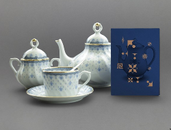 一套精美茶具的VI形象设计