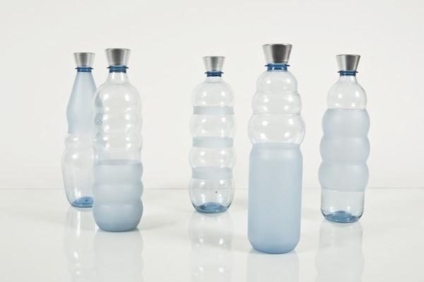 用吹玻璃的方法再塑造 PET 瓶