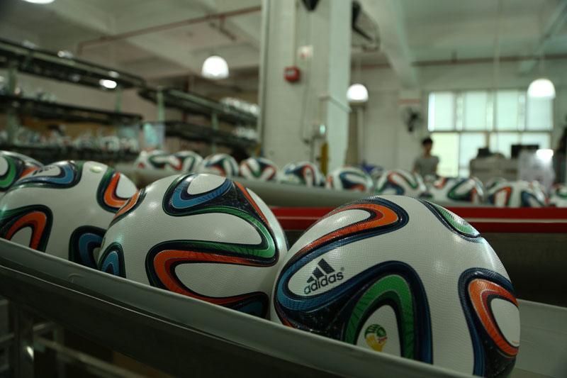 2014年巴西世界杯官方比赛用球设计