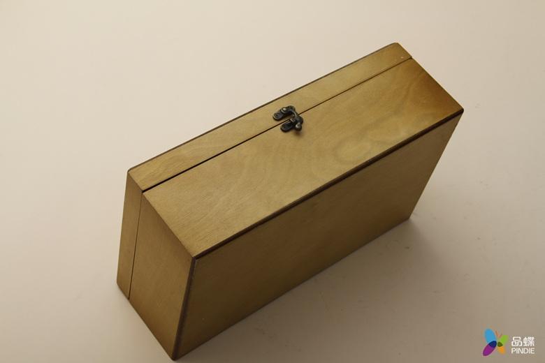 红酒木盒设计欣赏