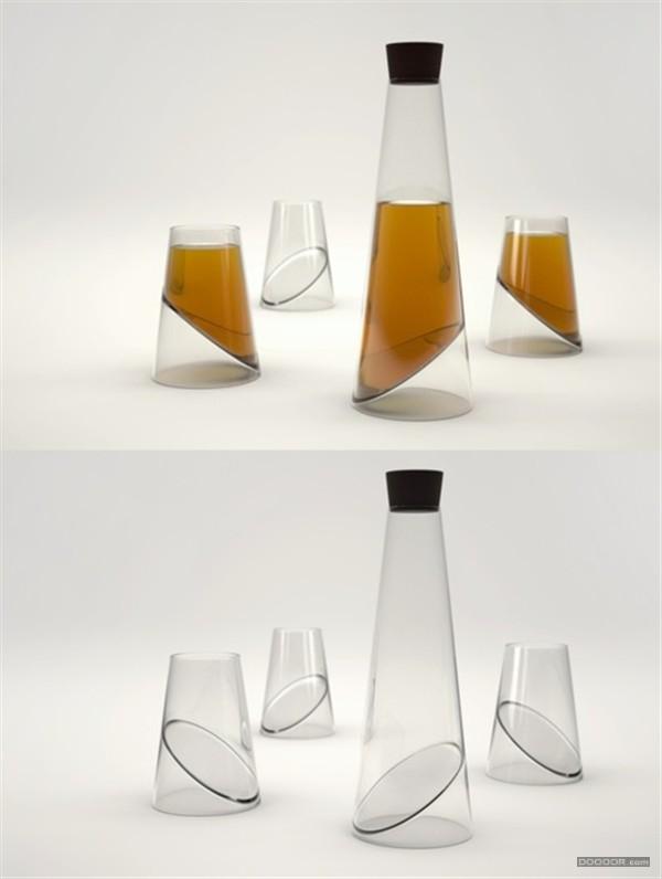 超清的精致玻璃瓶包装设计