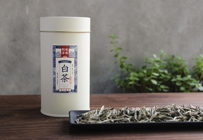 曉飲白茶的山野草木經(jīng)