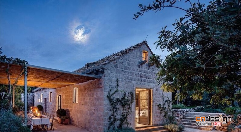 stone walls and natural colors for this dalmatian coast house