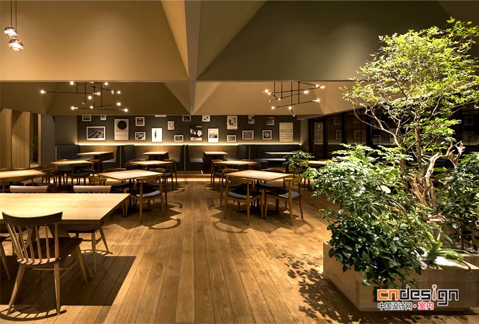 开放优雅的东京意大利餐厅