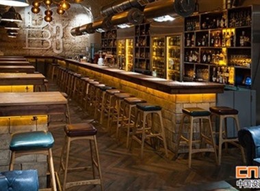 国外工业与现代相结合酒吧 DOB3 beer & whisky bar