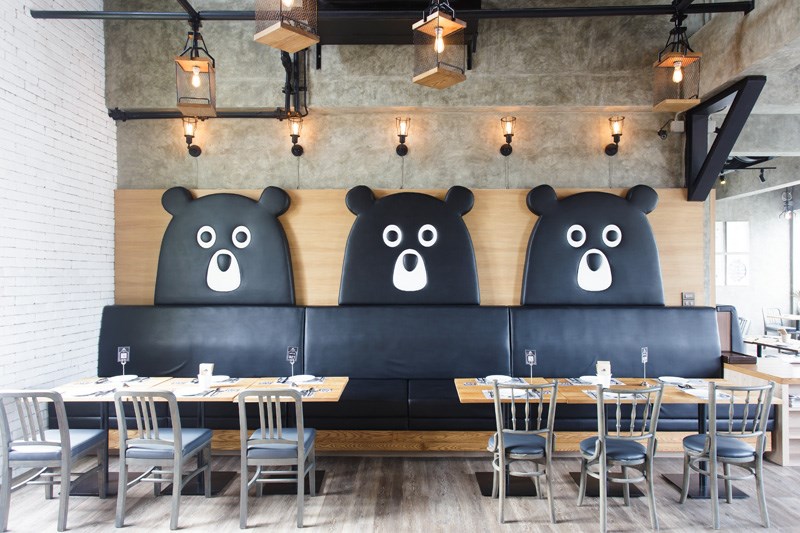 颠覆创意的熊工厂造型的餐厅设计