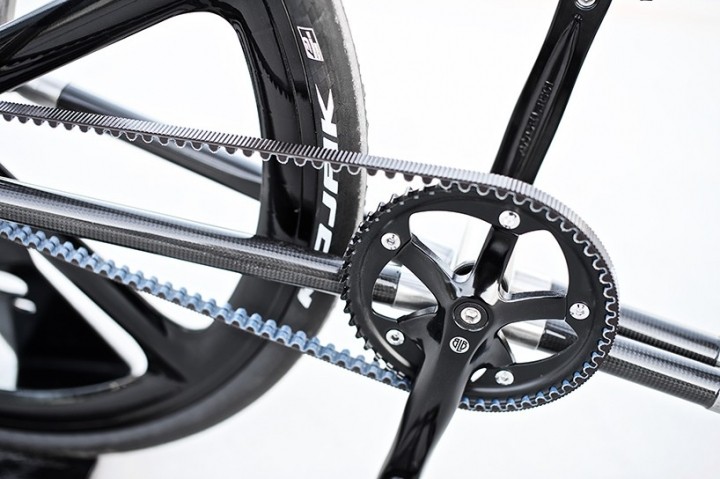 便捷舒适运动环保的碳纤维自行车Viks Carbon