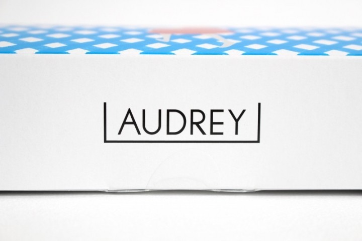 AUDREY草莓甜点专卖店品牌和包装设计
