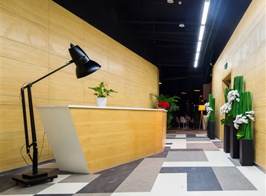 西安办公室设计 三八妇乐健康集团最时尚大气的办公室