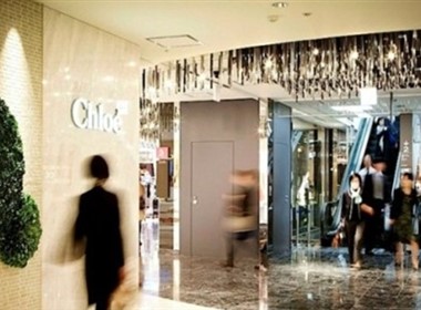 东京Isetan百货商店的橱窗