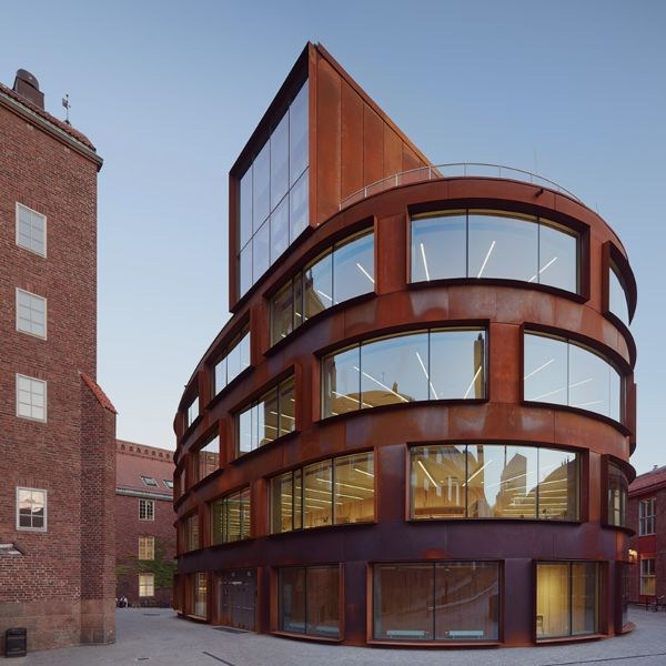 瑞典，斯德哥尔摩，考顿钢表皮覆盖的皇家工学院（KTH）建筑学院