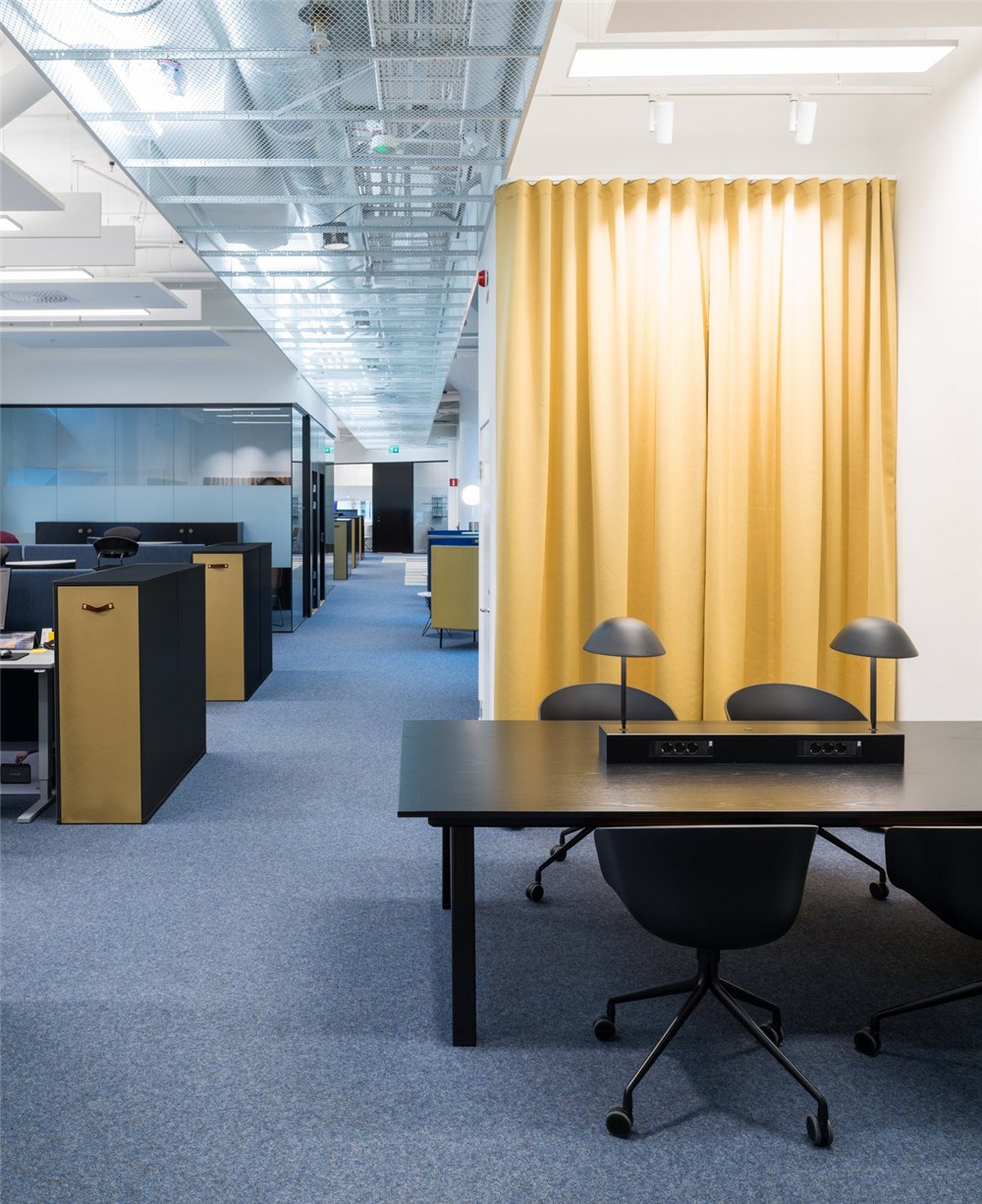 郑州专业办公室设计团队分享红牛瑞典新创意办公室设计案例