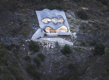 西班牙，格兰纳达，悬崖住宅  Gilbartolomé建筑师事务所