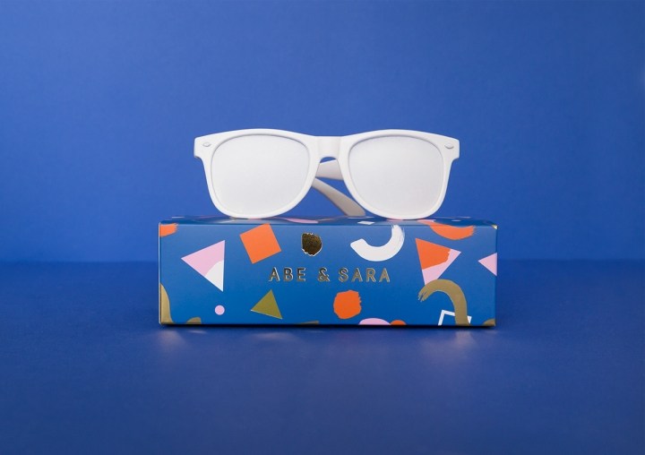  太阳眼镜盒包装设计