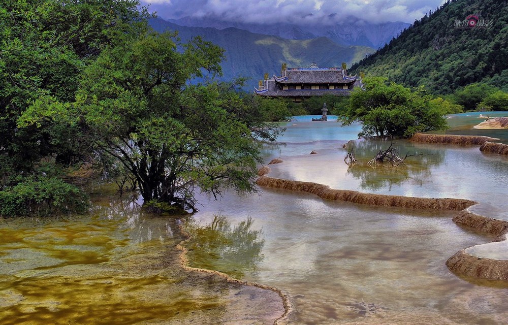 四川阿坝黄龙风光