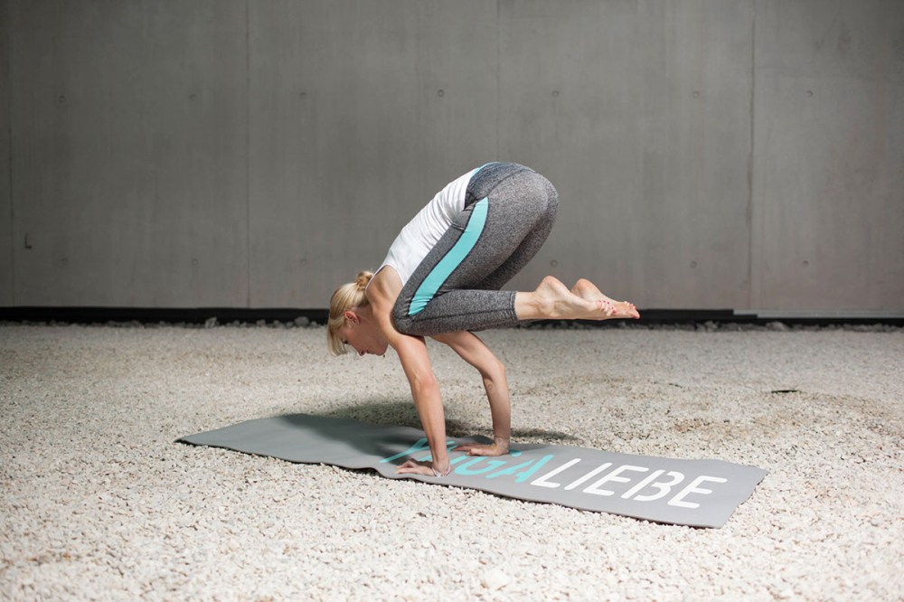 YOGA LIEBE—爱瑜伽品牌设计