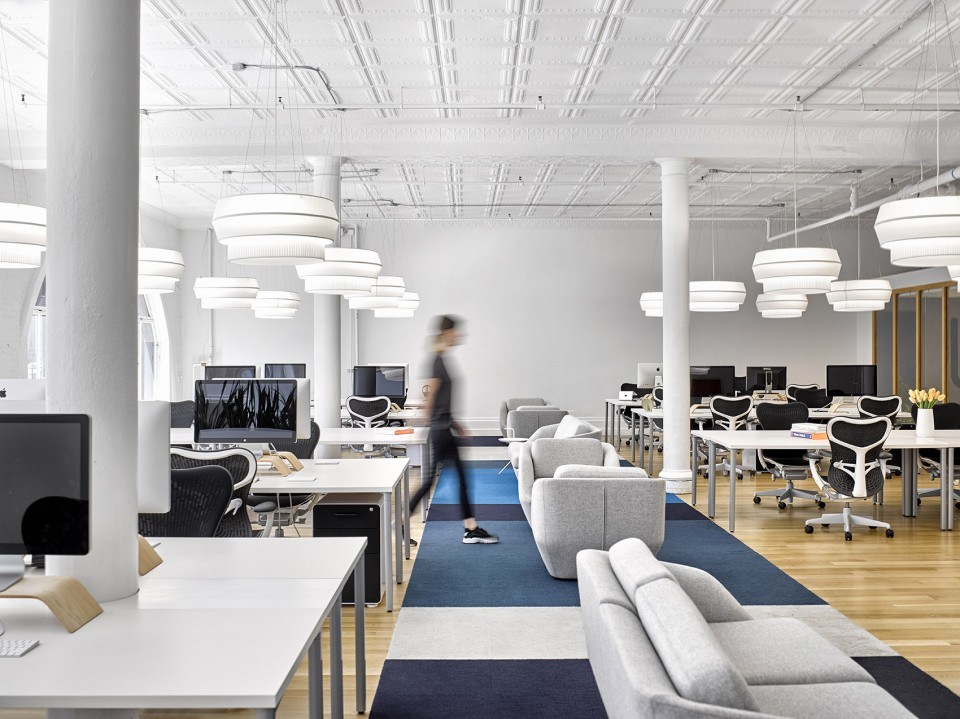 小空间也能容纳很多人的办公室
