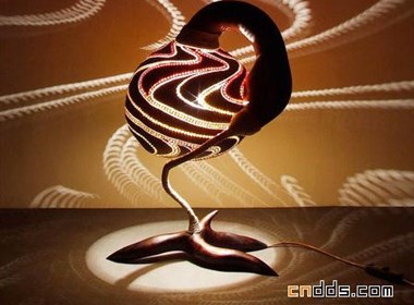 梦幻镂空雕花台灯