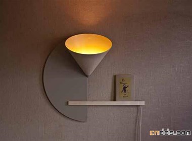 简洁的壁灯设计