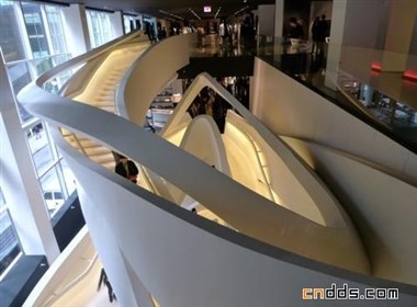 动感旋风的阿玛尼第五大道